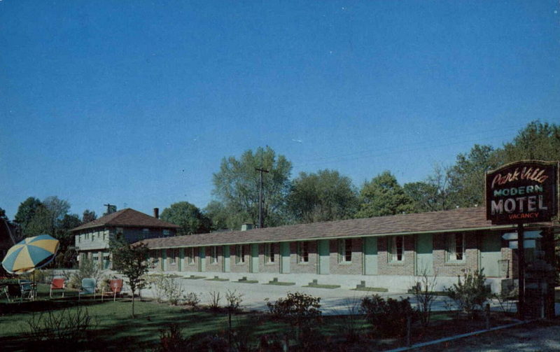 Park Villa Motel - Vintage Postcard (newer photo)